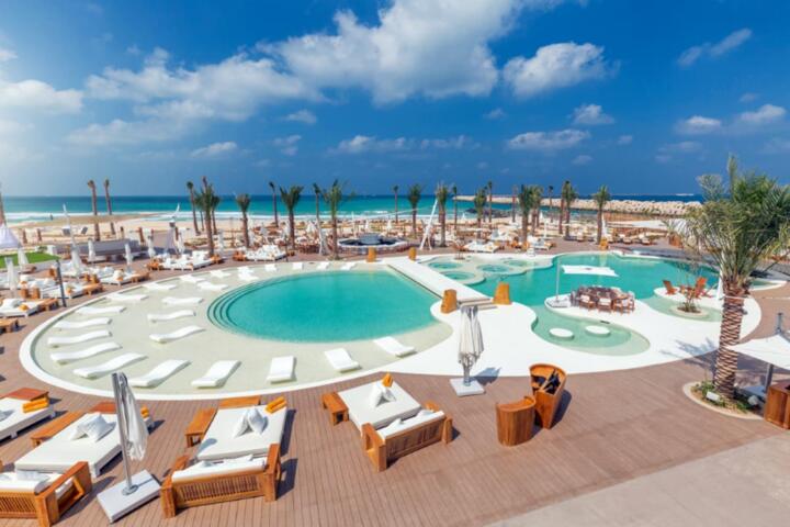 Beyond the Burj: Dubai’s Most Exclusive Private Beach Clubs